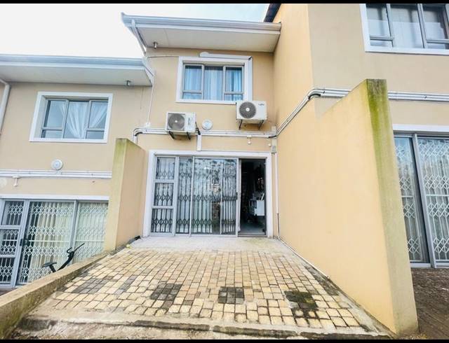 2 BEDROOM APARTMENT FOR SALE IN GREENWOOD PARK